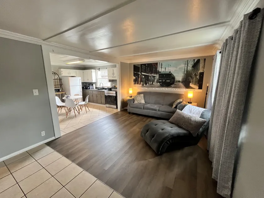 Old Town Cottage - Image 1