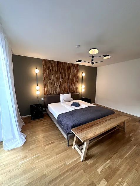 MiaCasa Design with Loft Flair and Parking Included - Image 1