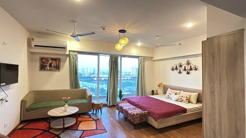GolfCrest / ExpoMart /JP/ Noida / PariChowk / 11th - Image 1