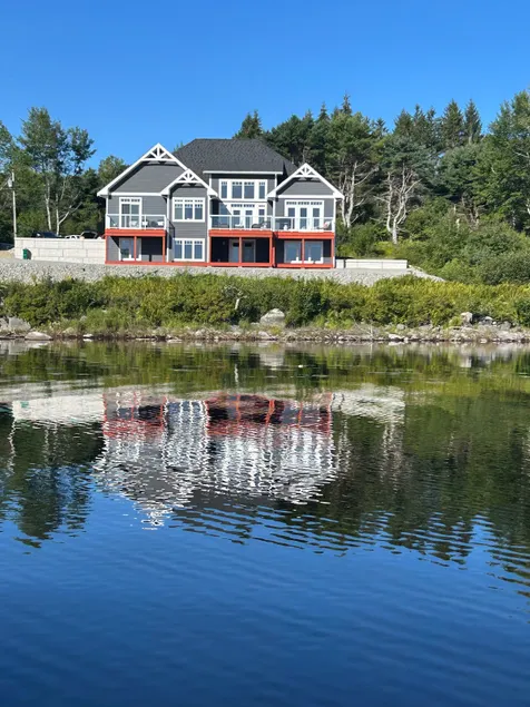 Welcome to Lakefront Retreat - Image 1
