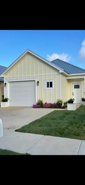 Sunshine Dream 8 minutes from the beach! - Image 1
