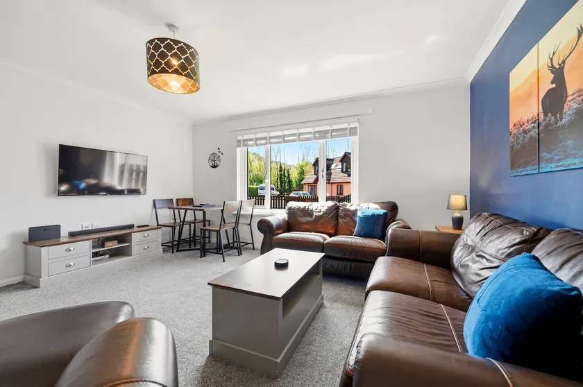 Charming 2BR Oban Home - Quiet area with free parking - Image 1