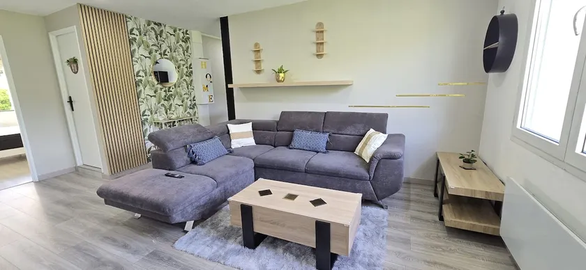 Lourdes Serenity, 8 couchages parking 8mm a pies du sanctuaire - Image 1