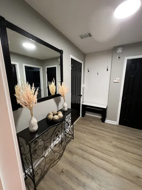The Porch House - Comfort meets Style! - Image 1