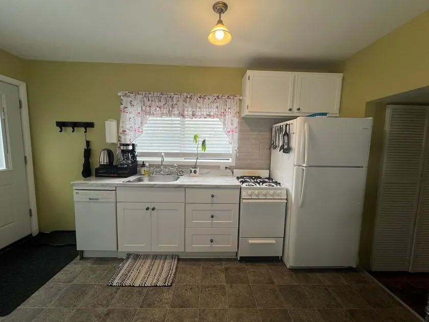 La Maison Bleue - Upper Unit 3 - Walk To DT RO - Image 1