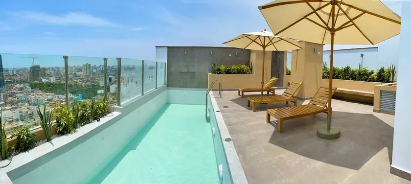 Easy Access to San Isidro & Miraflores - Image 1