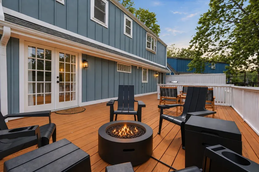 The Gathering House | KC Sleeps 10! + Large Deck! - Image 1