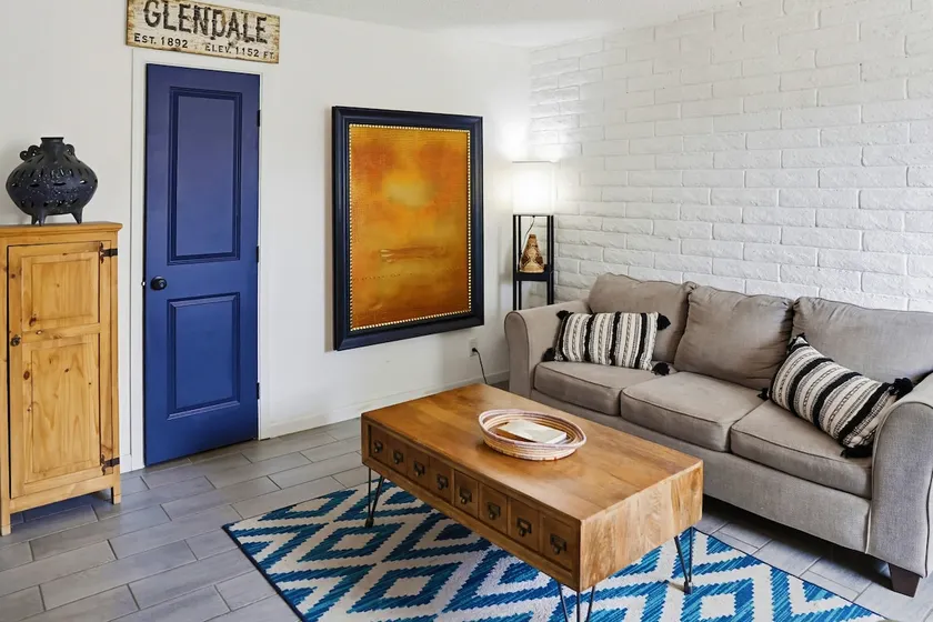 Cozy 2BR Near Westgate & Stadium, Pet Friendly V2 - Image 1