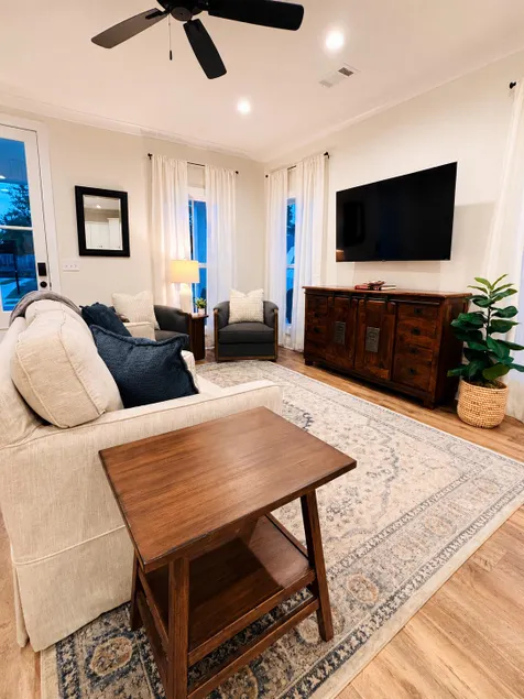 The Huddle, 3BR Cottage by Velvet Ditch Villas - Image 1