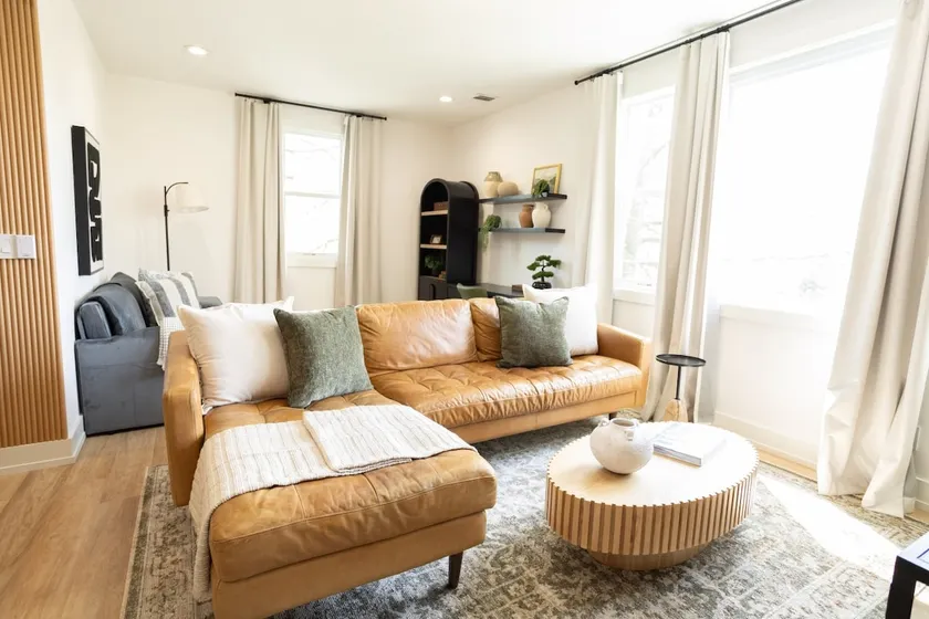 Comfortable 3BR Home | Sleeps 9 | 20 Min to NYC - Image 1
