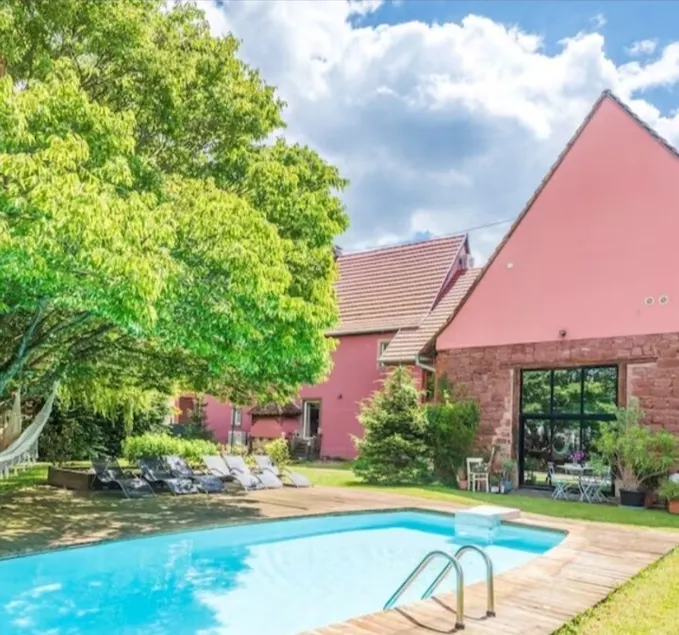 2 accommodations combined. Swimming pool & billiards - 8-11 people. - Image 1