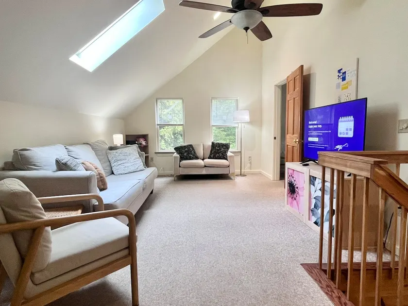 Comfy 4BR Home on the Quietside [KelleyTown House] - Image 1