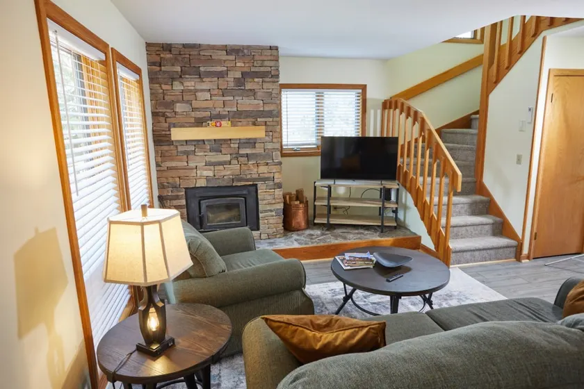 Deerfield Village | Sleeps 10 | Fireplace + Pool - Image 1