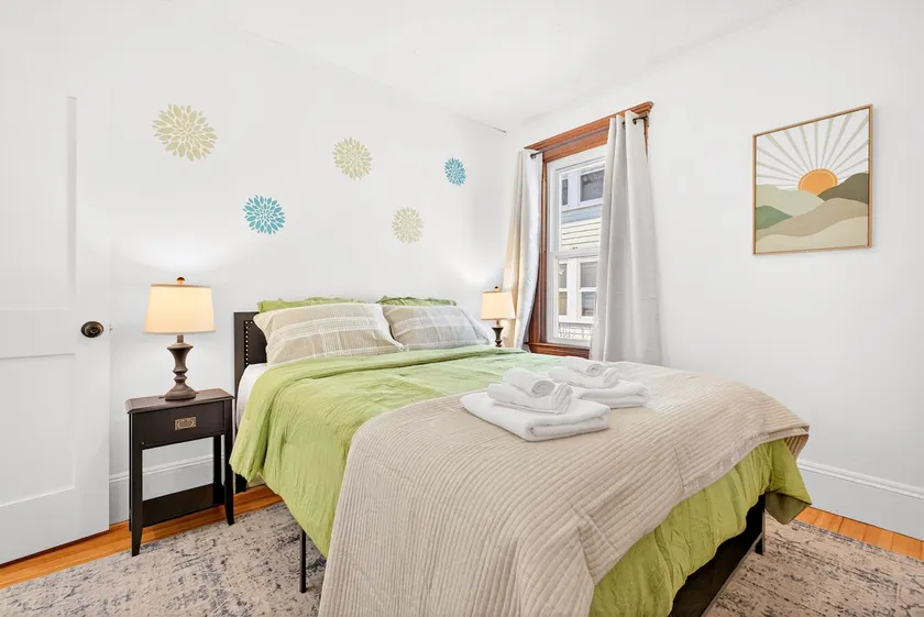 The Milton Manor (3BR 1BA Sleeps 6 Parking) U1 - Image 1