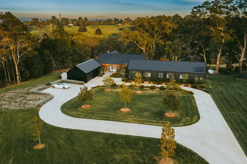 Injala House - Designer Masterpiece, Exeter - Image 1