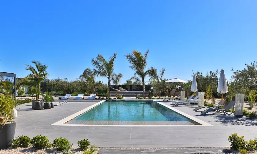 Villa Olea by KlabHouse Lux 3BR Pool and Hot tub - Image 1