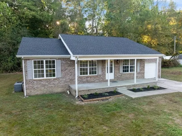 Quiet 3BR Retreat, King Suite, Close to Everything - Image 1