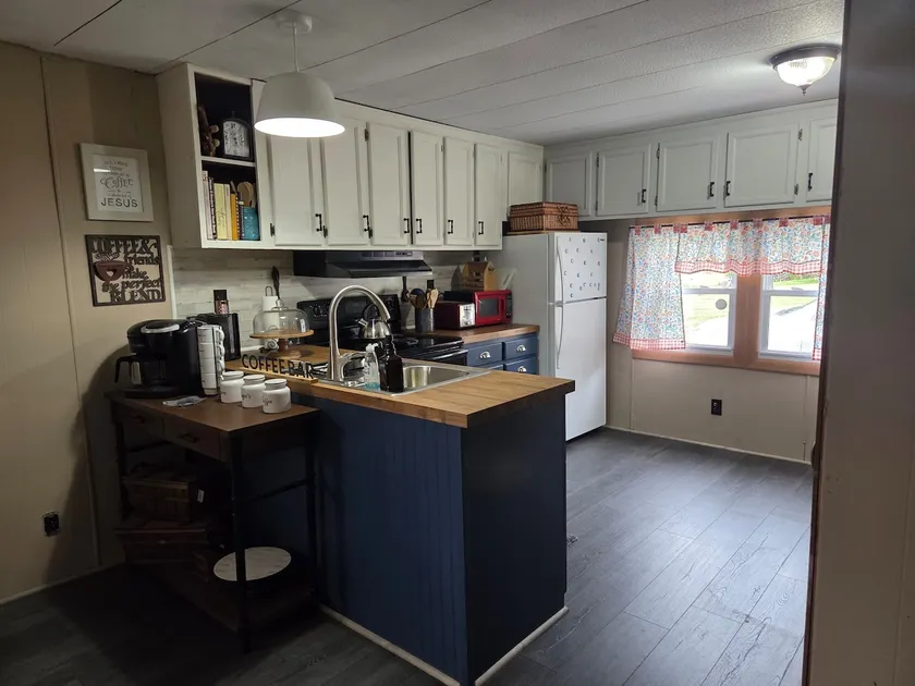 Jackson's Place - Image 1