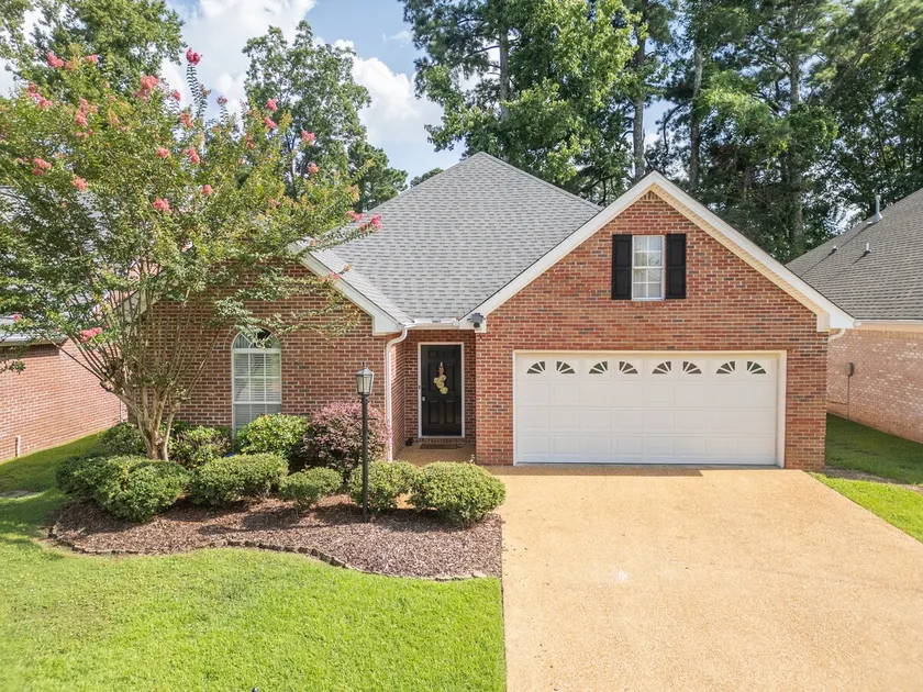 New! Starkville Retreat Walk to MSU - Image 1