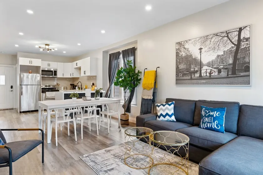 5 min to DT Luxury - 4Bed 2Bath - Modern House - Image 1