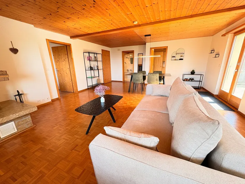 Alpine Chalet Apartment - Terrace & Mountain View - Image 1