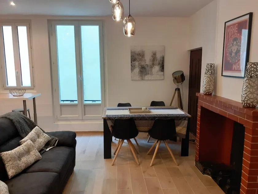 ​Spacious 68 m² modern • Historic center • Verdon - Image 1