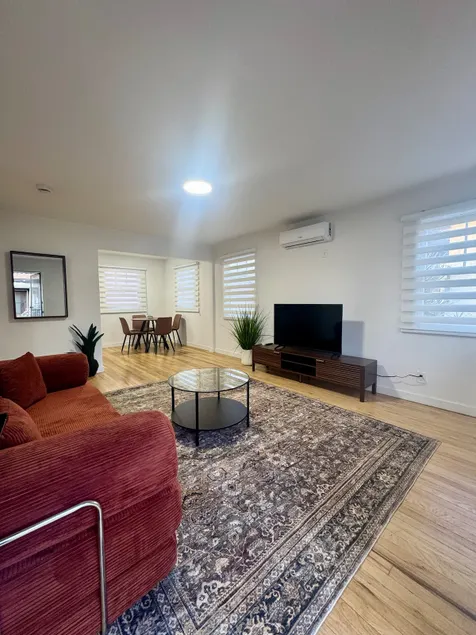 Quiet & Private Home in Gated Pasadena Community - Image 1