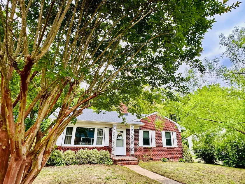 The Azalea House - Image 1