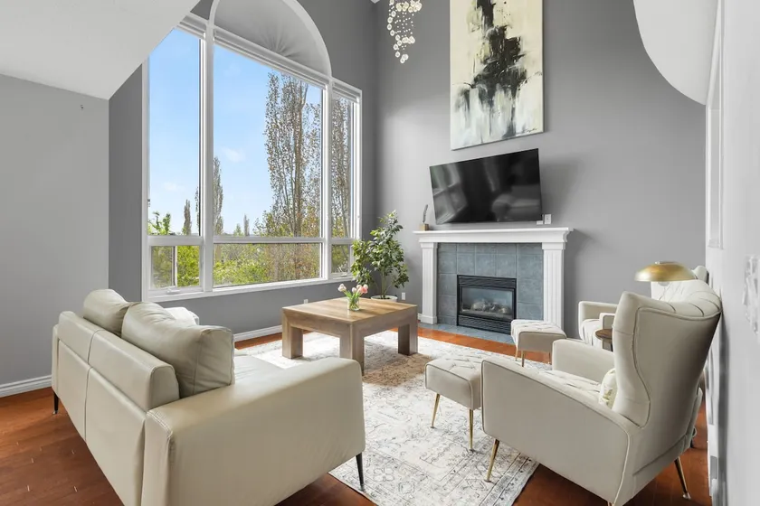 Luxury 4BR | 8 Guests, AC, Near YYC&Banff - Image 1
