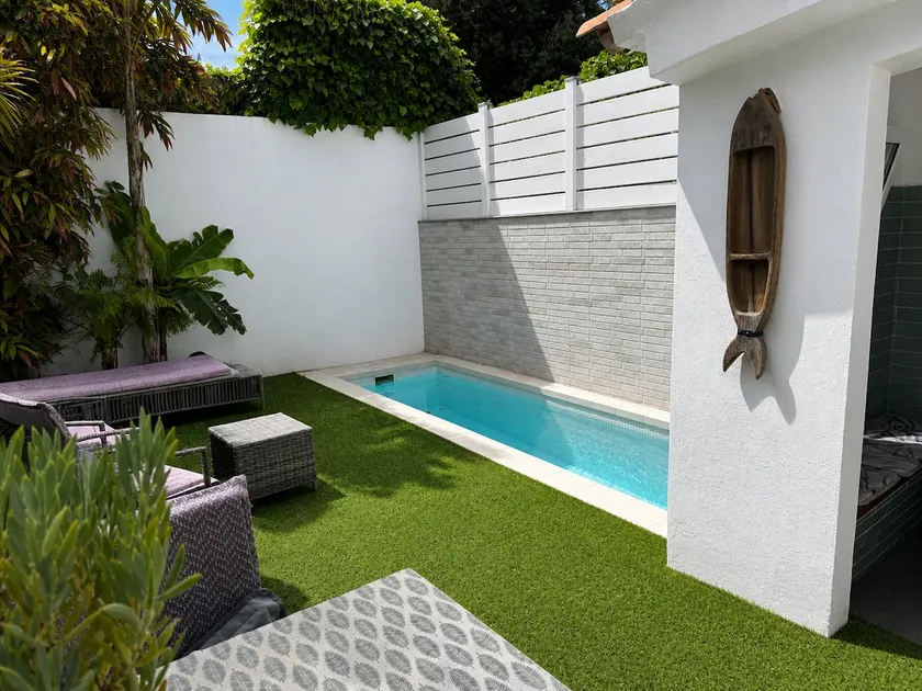 House - Petit Paradis - Image 1