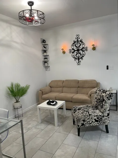 Tiny Bella Mansion - Image 1