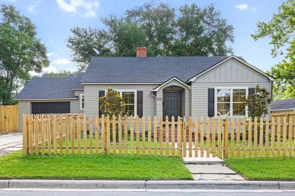 NEW | King Beds | Walk Downtown| Magnolia Cottage - Image 1