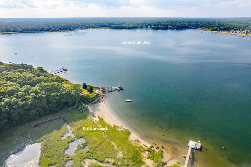 Beachfront Escape: Private Beach, Kayaks & Fire Pi - Image 1