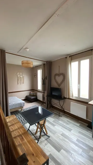 Fully-equipped studio in the city center - Image 1