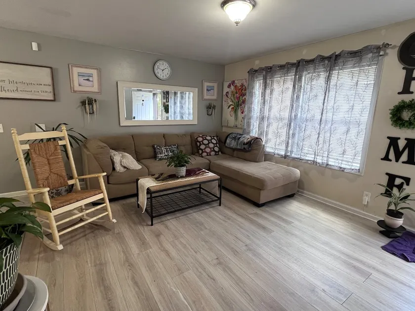 Absecon/A.c get away family/bachelor pad - Image 1