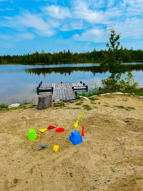Lakeside BEACH | Kayaks | Economy Stay - Image 1