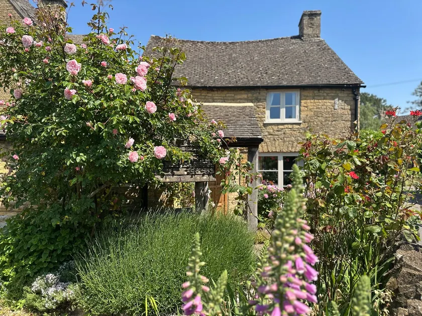 Well Cottage, Rare & Amazing, 17c Jacobean Cottage - Image 1