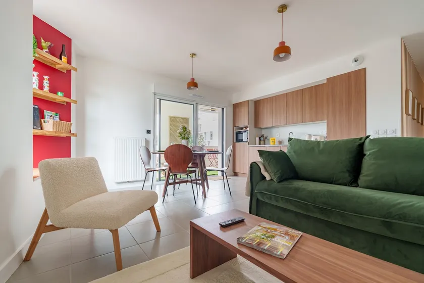 L'Esplanade: 2-bedroom apartment, 25 m² terrace, parking & tram - Image 1