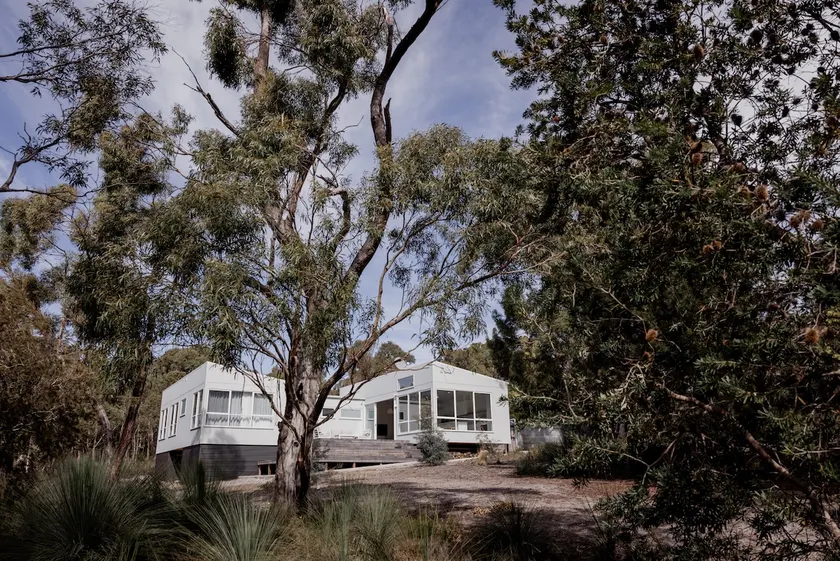 Spring Beach Rise · Freycinet, Maria Island & More - Image 1