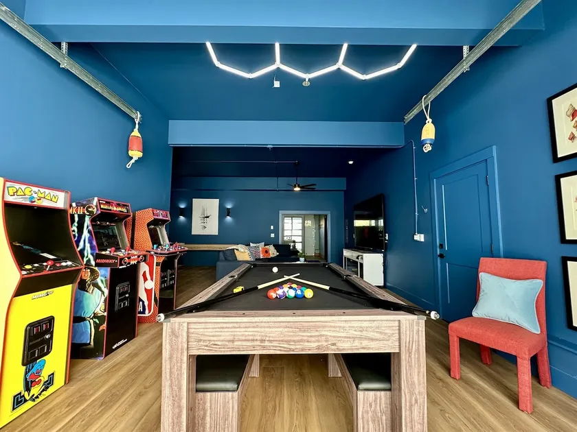 Villa w/ Spa, Theater, Arcade & Hot Tub · Pets OK - Image 1