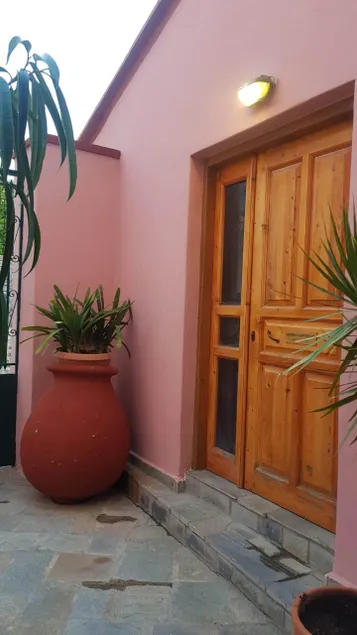 Flora’s Petite House - Image 1
