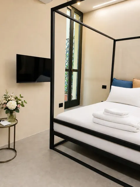 Suite Carmen, in the heart of the center with balcony - Image 1