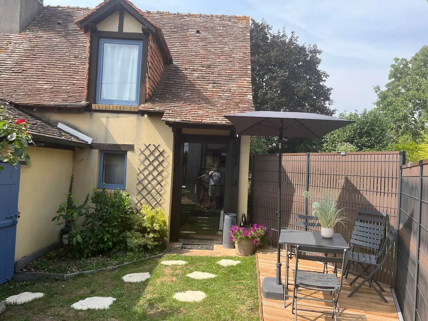 Cottage with character - Image 1