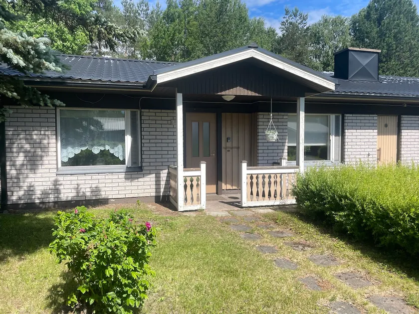 Spacious single-family home near the center of Alahärmä - Image 1