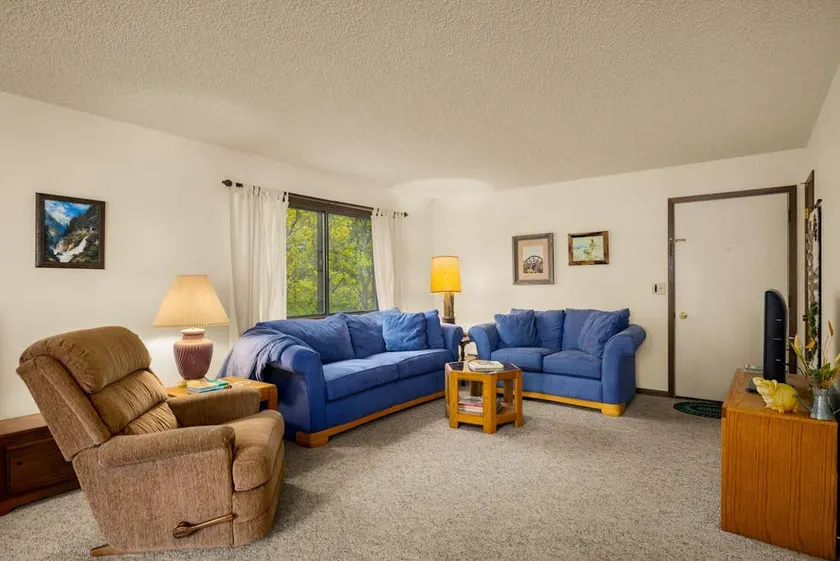 5 BR home w/ private dock & patio - dog friendly - Image 1