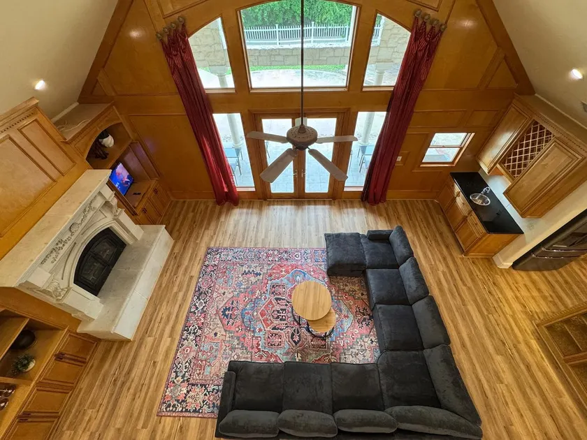 Spacious Modern Home on Acreage - Image 1