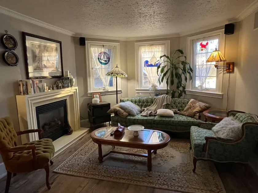 Love Cottage - Image 1