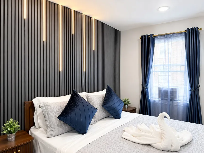 Luxury 4BR Near MetLife & NYC | Parking |Game room - Image 1