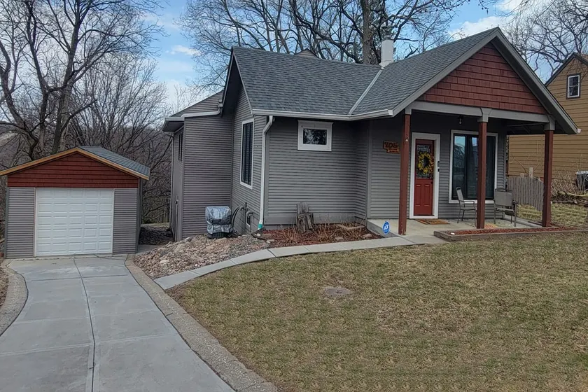 A forest retreat just minutes from the Omaha Metro - Image 1