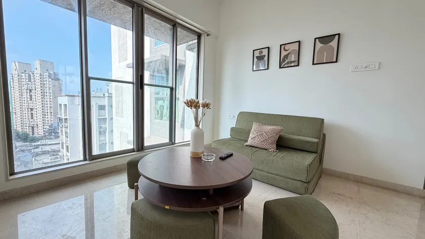 NEW! SOBO house 2 BHK in Worli / palladium mall - Image 1